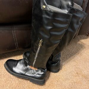 Black Boots with Side Zipper (ID concealed)